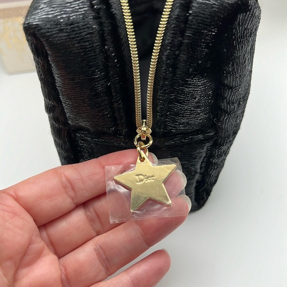Dior Beaute Black Velvet Pouch Bag Logo CD Star Zipper Pull, EDP & Foundation - Picture 8 of 17